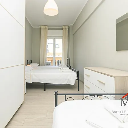 Appartement In Palazzo San Paolo With Balconies By Ml White House Genua