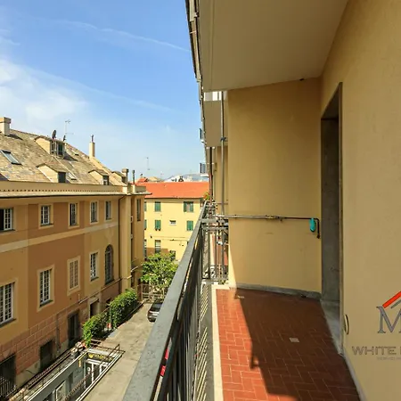 In Palazzo San Paolo With Balconies By Ml White House Appartement Genua